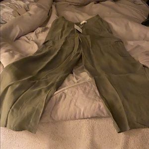 Gorgeous NWT Olive Green Honey Punch Pants